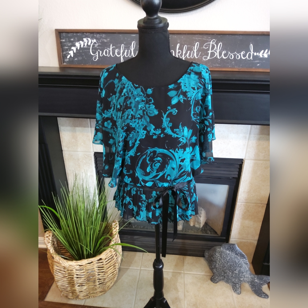 Established 1962 Ladies Top